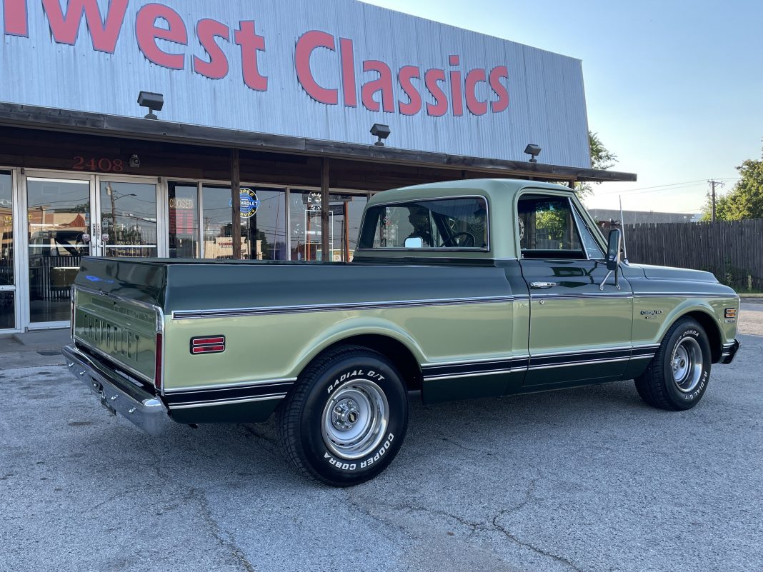 1972 Chevrolet C10 Special Edition, Highlander Package - Rear 3/4 View