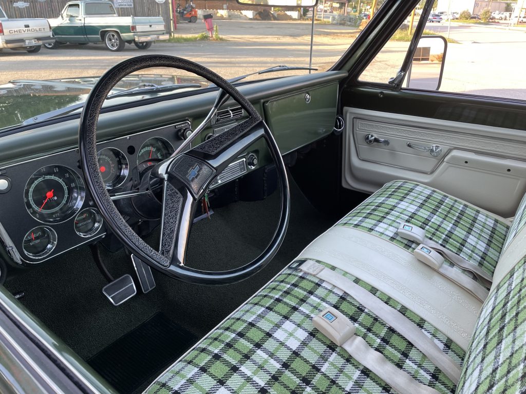 1972 Chevrolet C10 Special Edition, Highlander Package - Dash