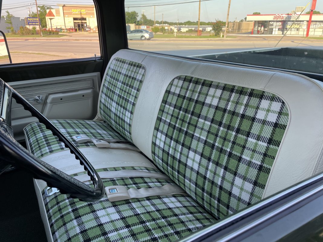 1972 Chevrolet C10 Special Edition, Highlander Package - Seat